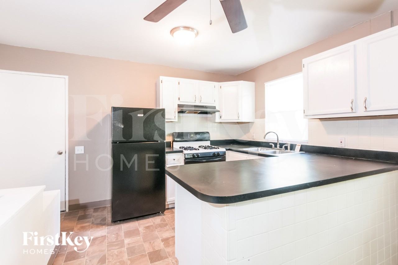 2655 Farber Dr - Photo 7 of 15