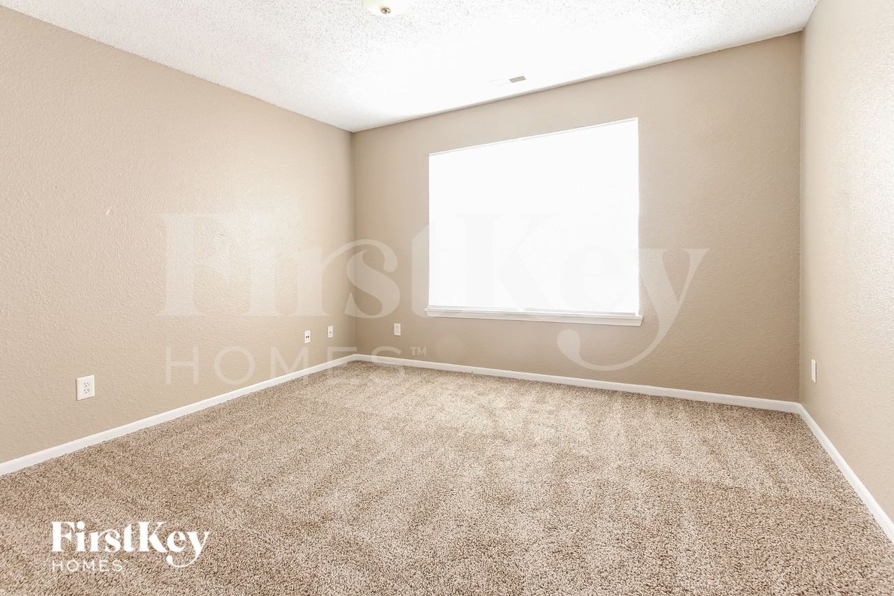 1820 Long Lake Dr - Photo 7 of 16