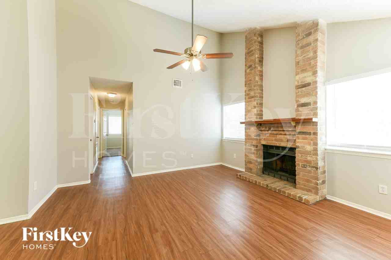 13630 Alon Ln - Photo 3 of 18