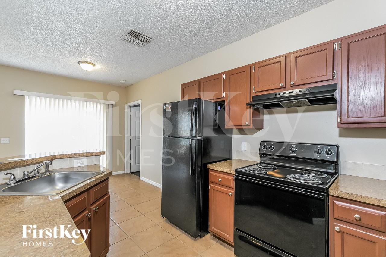 117 Marsh St - Photo 5 of 18