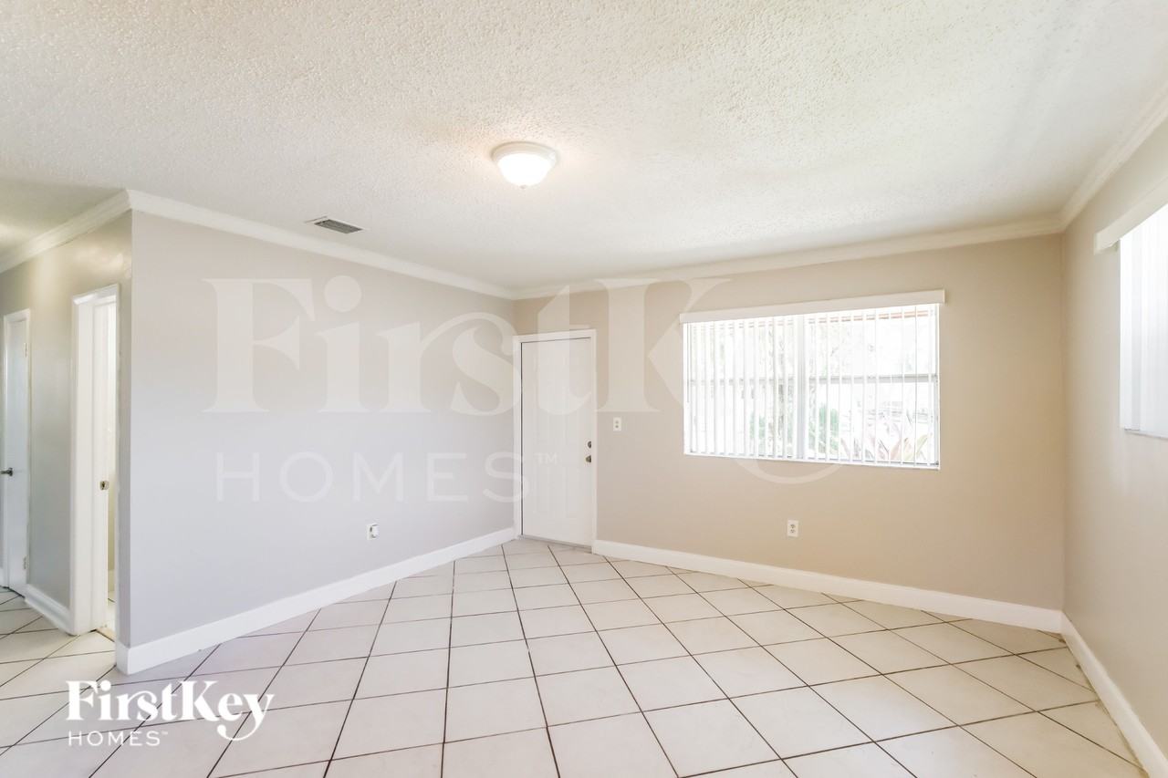 11460 Sw 199th St - Photo 3 of 20