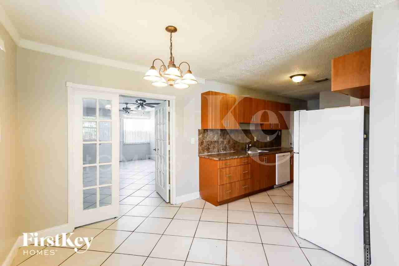 11460 Sw 199th St - Photo 5 of 20