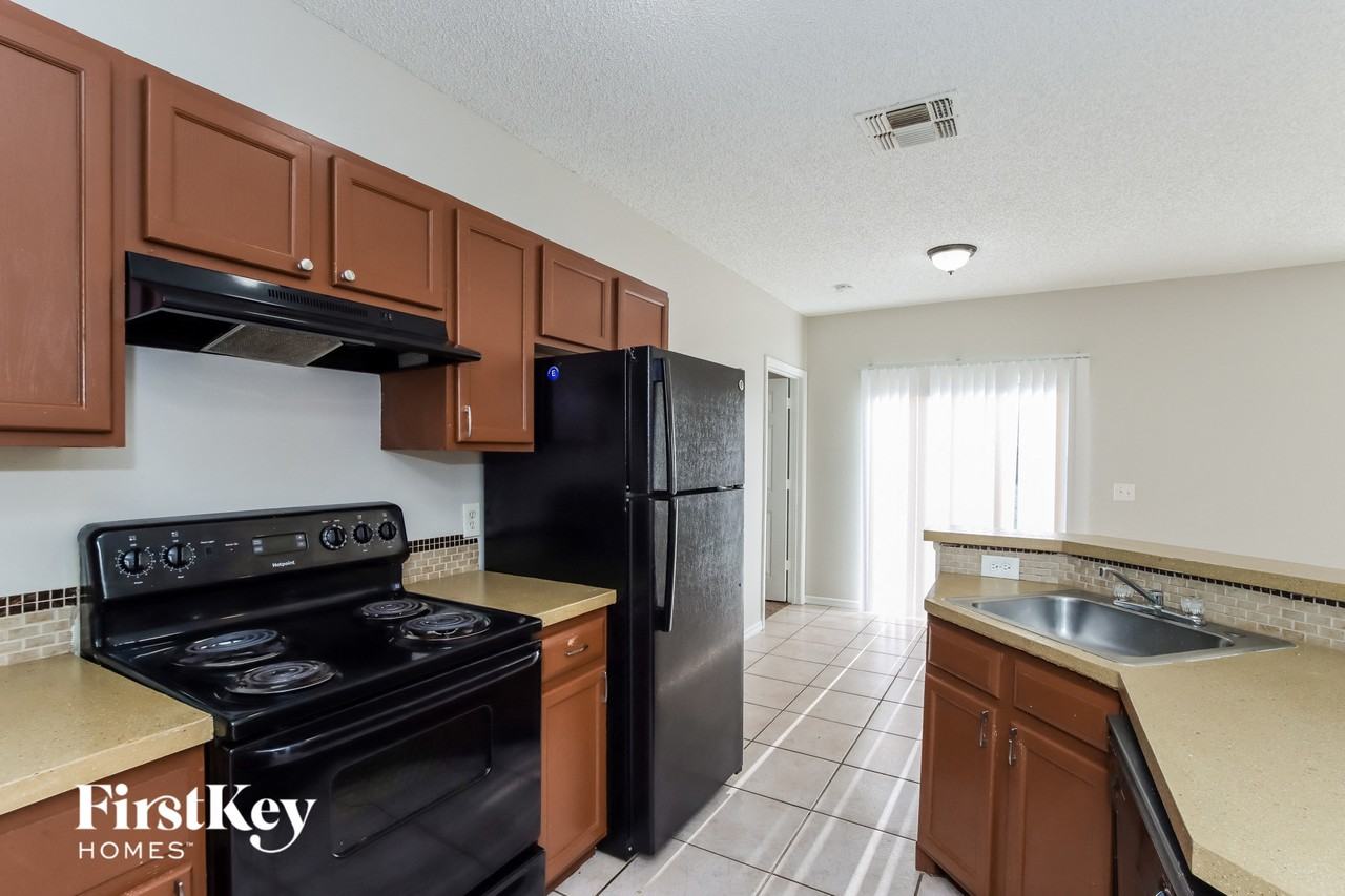 113 Marsh St - Photo 6 of 15