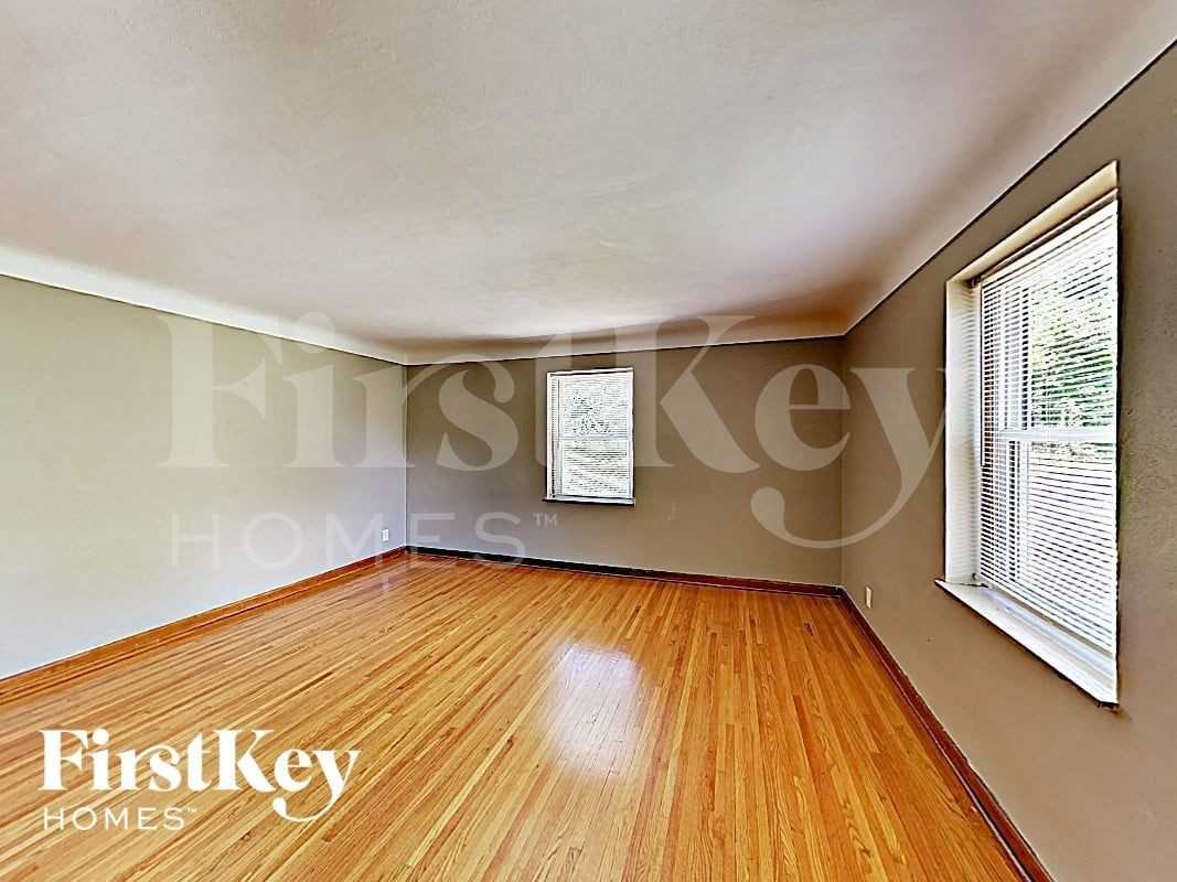 11251 Old Halls Ferry Rd - Photo 3 of 18