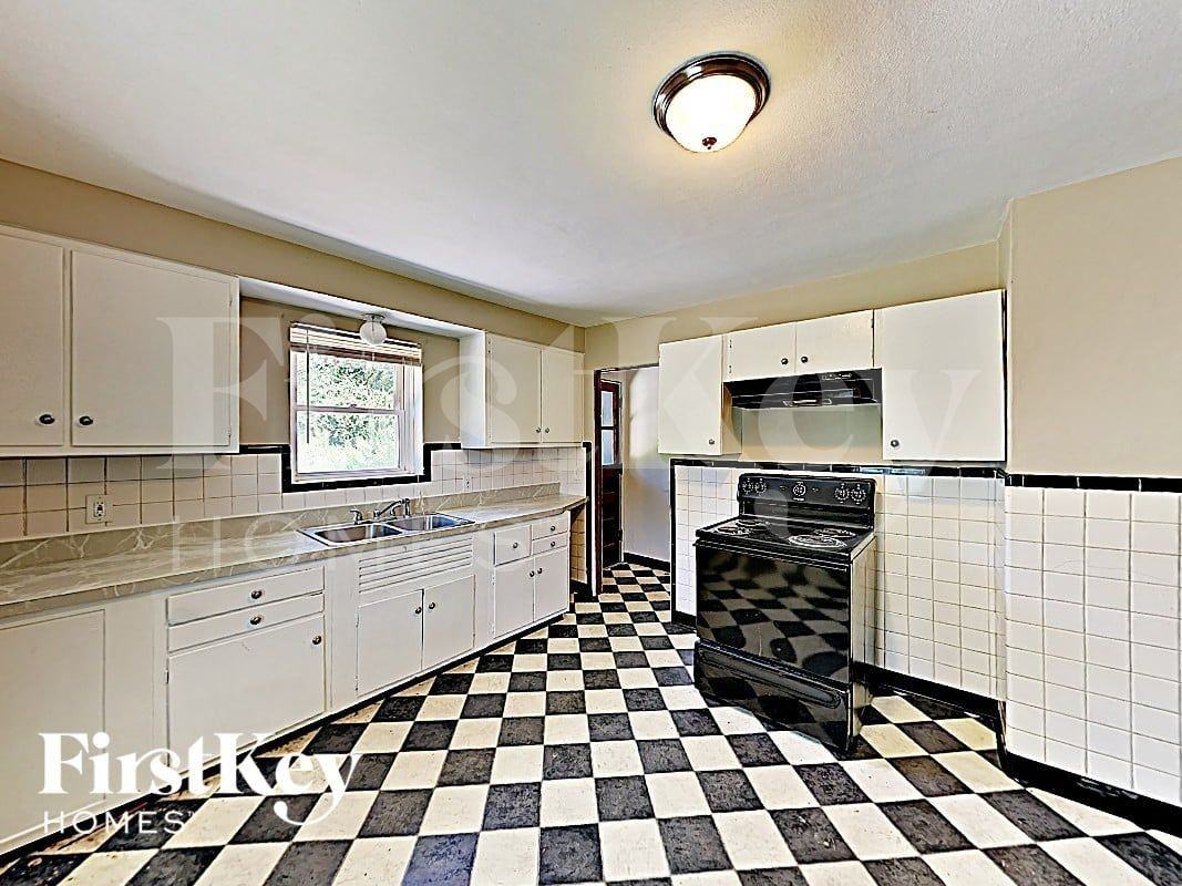 11251 Old Halls Ferry Rd - Photo 7 of 18