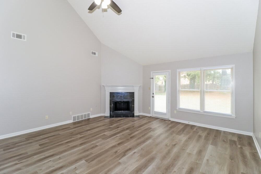 1522 Appling Wood Cv S - Photo 6 of 17