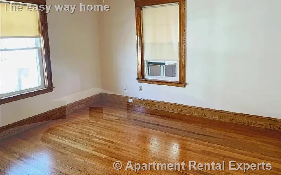 19 Adams St - Photo 4 of 21