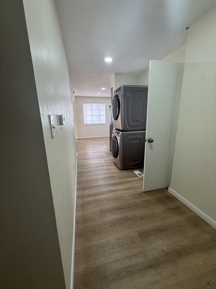 1636 S St - Photo 2 of 14