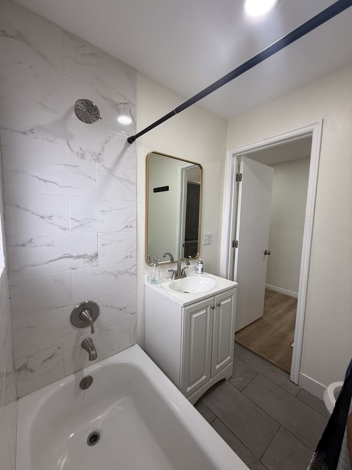 1636 S St - Photo 5 of 14