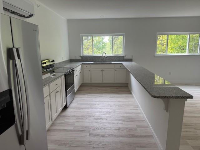 64 Pine St #1B - Photo 5 of 16