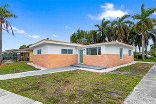 988 Nw 10th St - Photo 1 of 1