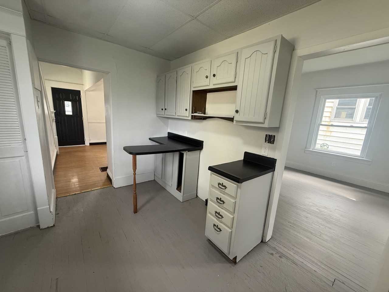 720 Baldwin Ave - Photo 6 of 10