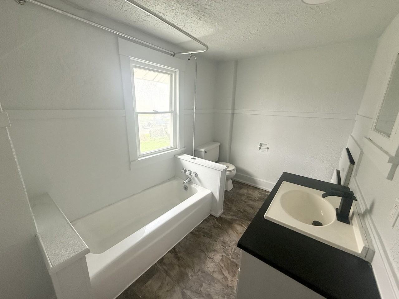 726 Baldwin Ave - Photo 6 of 11