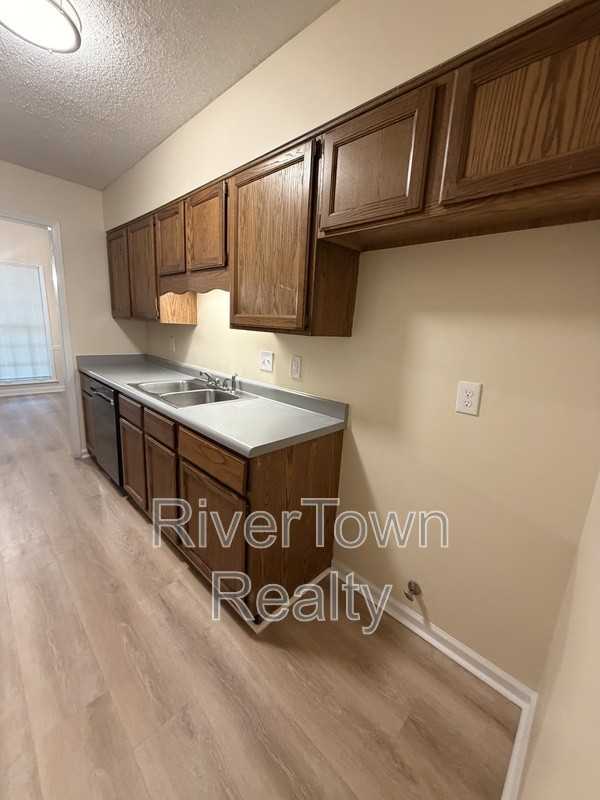 3693 Hyacinth Dr - Photo 4 of 14