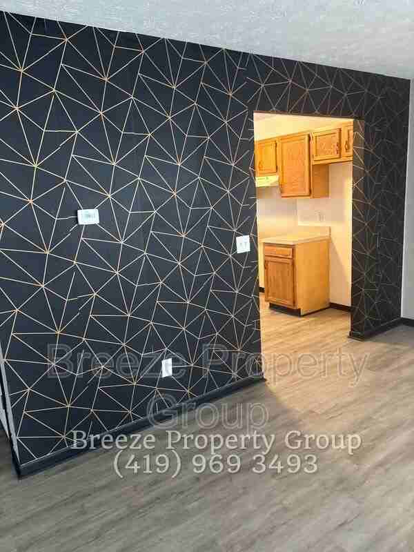 2983 Megan Cir - Photo 5 of 18