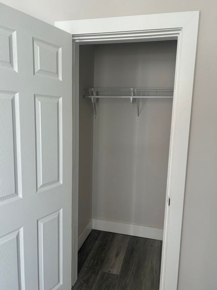 5416 Vine St - Photo 5 of 17