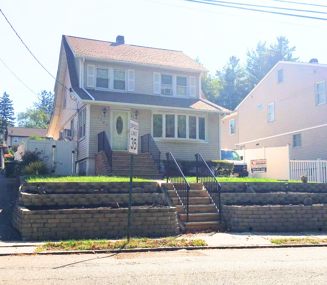 1153 Queen Anne Rd