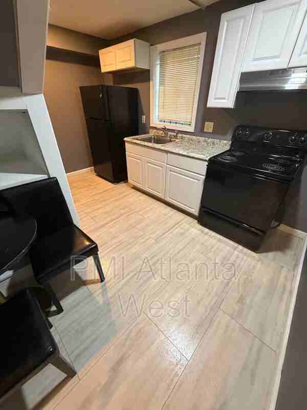 1500 Avon Ave Sw - Photo 7 of 8