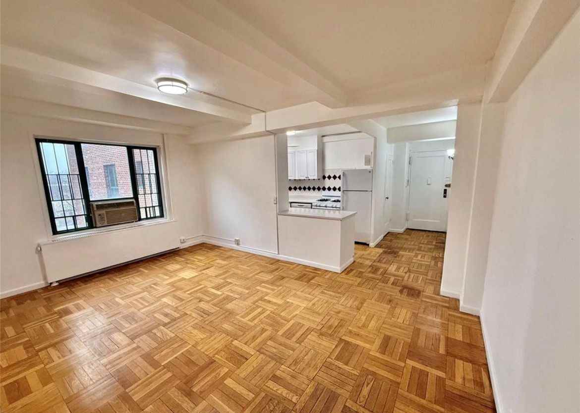 1735 Purdy St #7654 - Photo 3 of 6