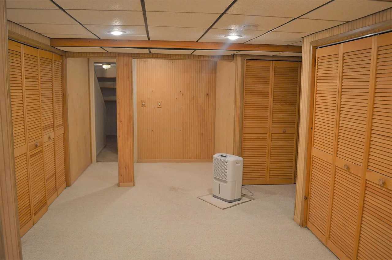 83 Arbor Dr - Photo 2 of 19