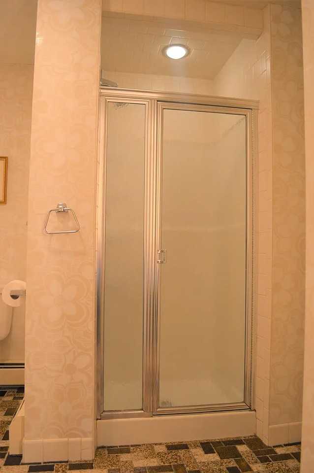 83 Arbor Dr - Photo 5 of 19