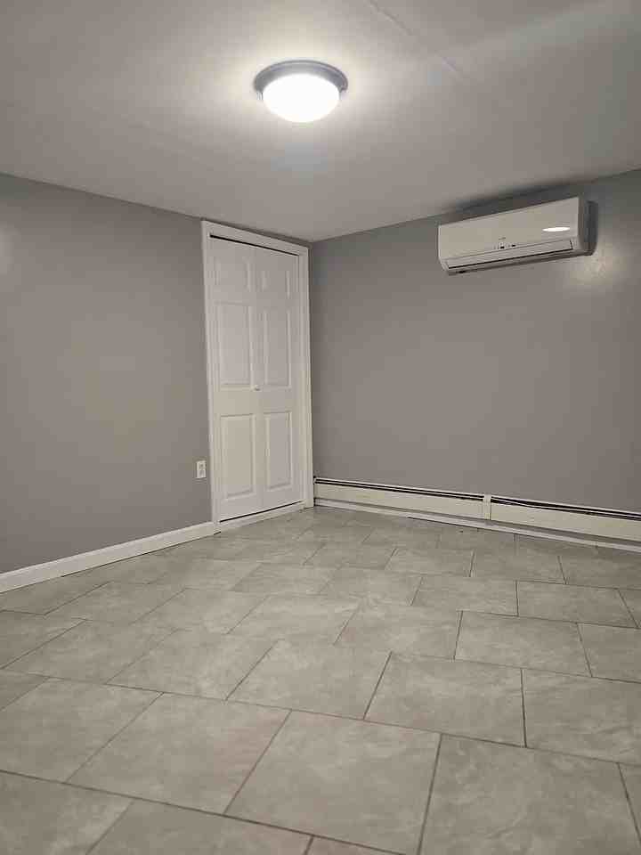 44 Crocus St - Photo 6 of 14