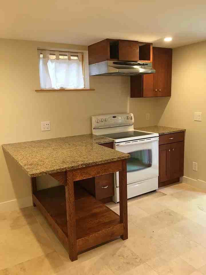 300 19th St - Photo 3 of 9