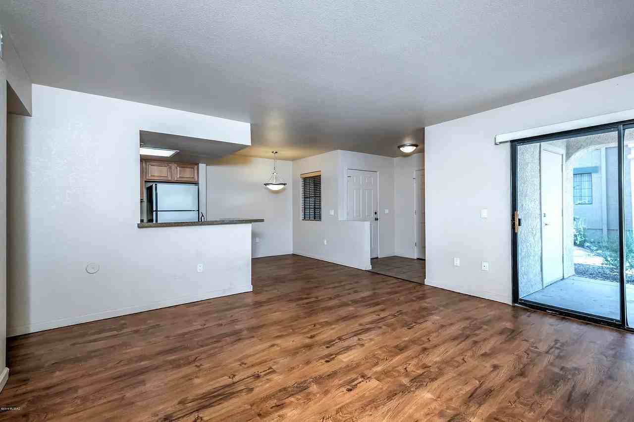 101 S Players Club Dr - Photo 3 of 15