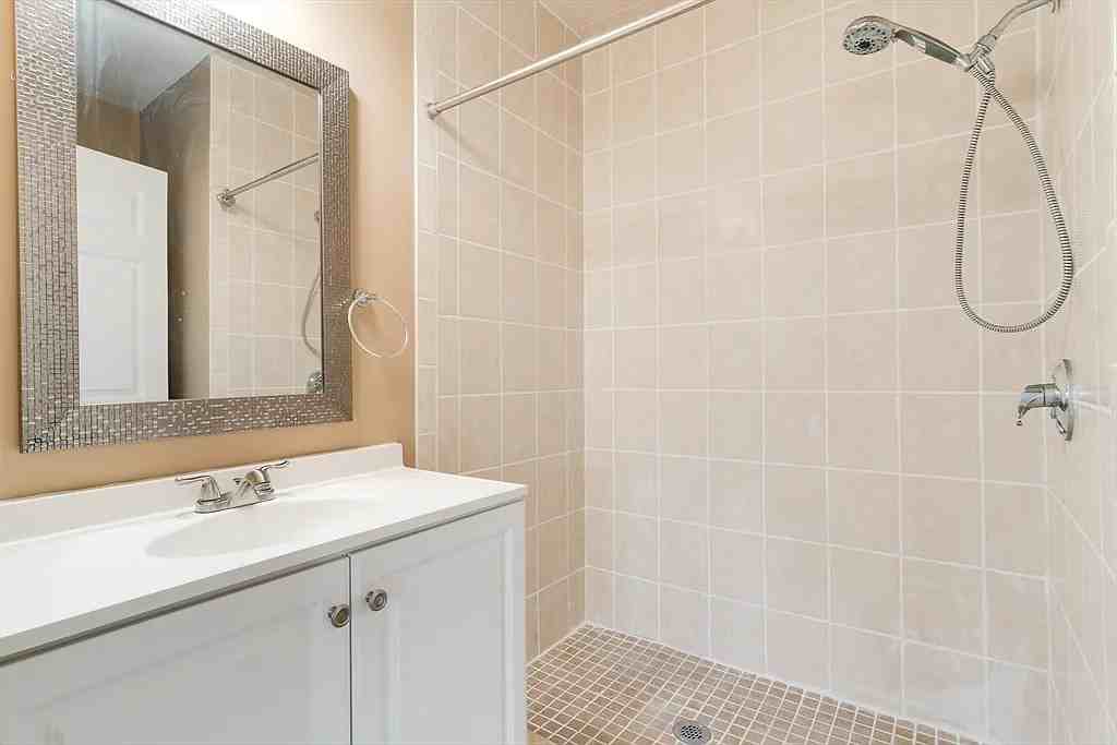 266 N Main St - Photo 6 of 13