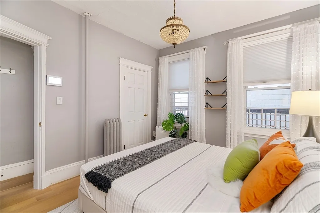 19 Royal St #5 - Photo 3 of 13