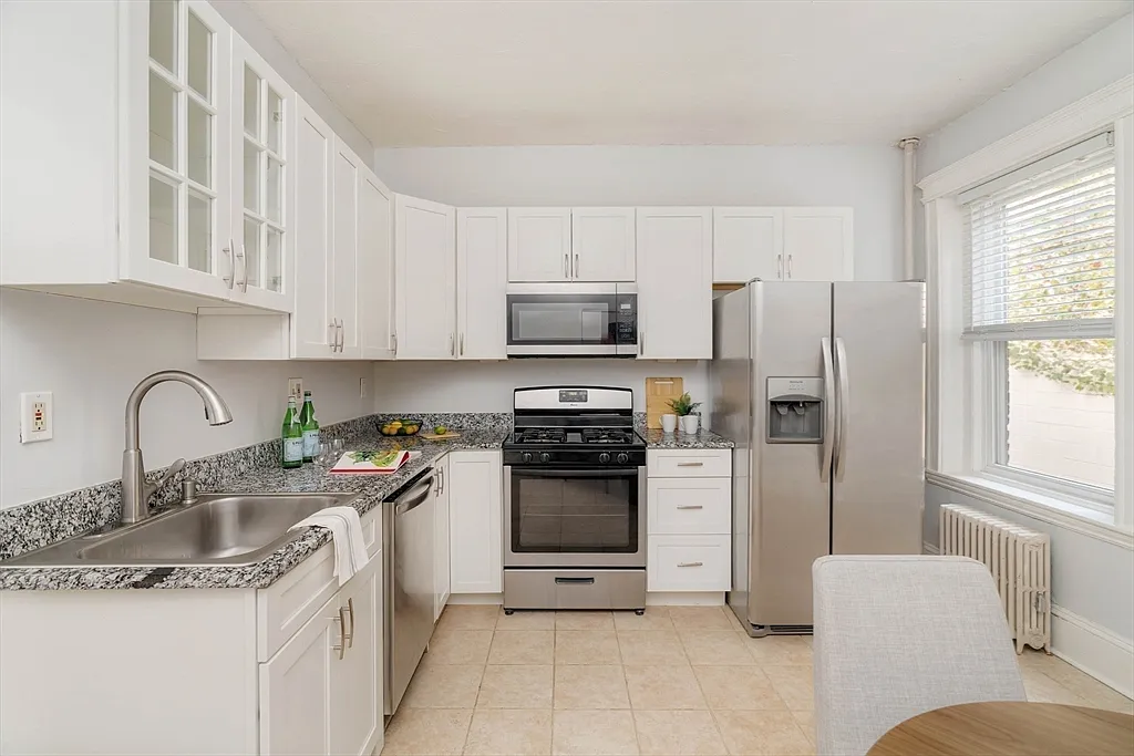 19 Royal St #5 - Photo 5 of 13