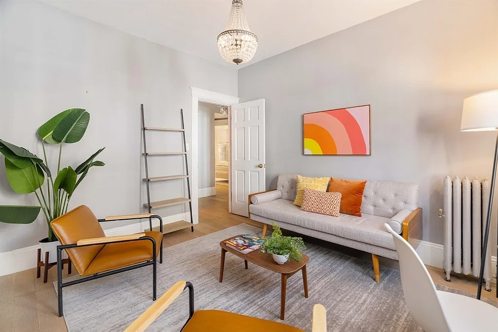 19 Royal St #5 - Photo 6 of 13