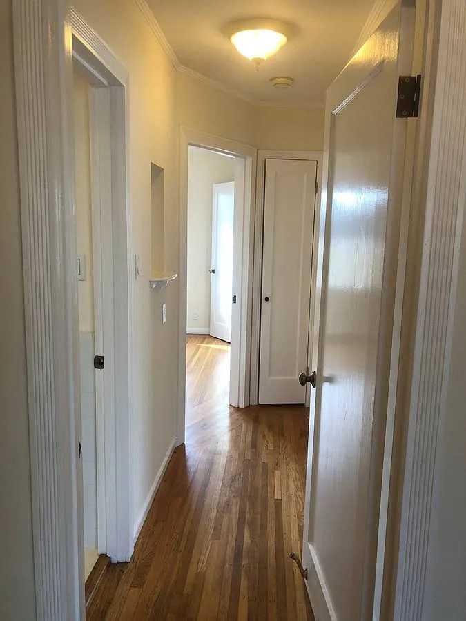 1401 34Th Ave - Photo 4 of 9