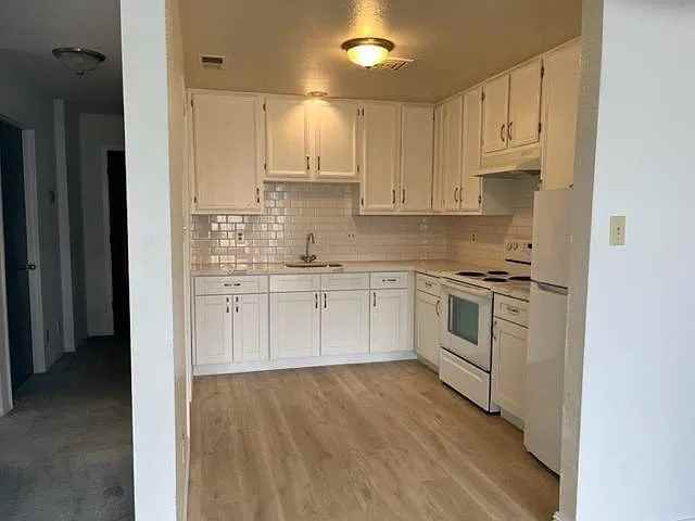 1020 Anza St - Photo 6 of 7