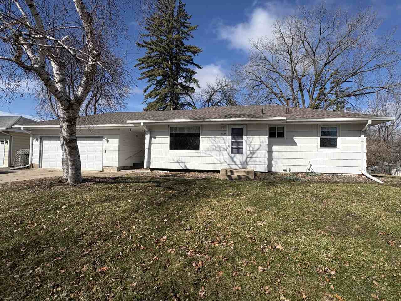 5825 Decatur Ave N - Photo 2 of 25