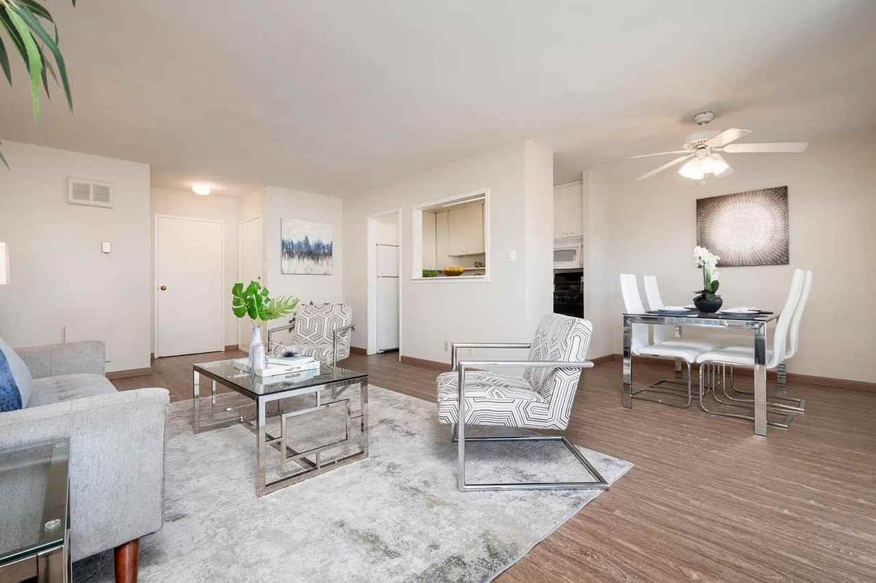 928 Peninsula Ave - Photo 3 of 13