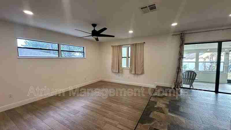 616 Iris St - Photo 6 of 32