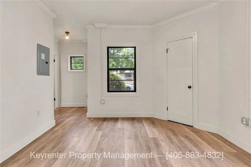 1838 Nw 11th St #6 - Photo 3 of 6