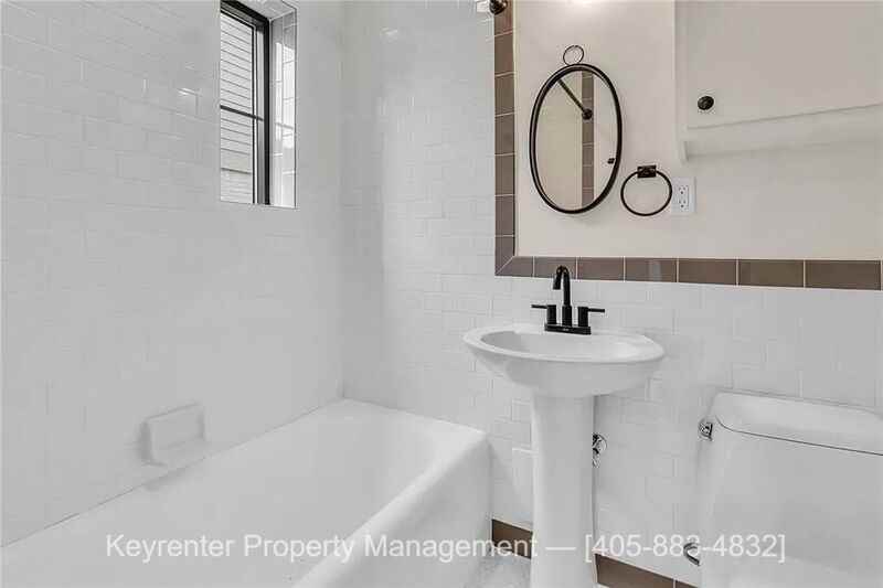 1838 Nw 11th St #6 - Photo 5 of 6