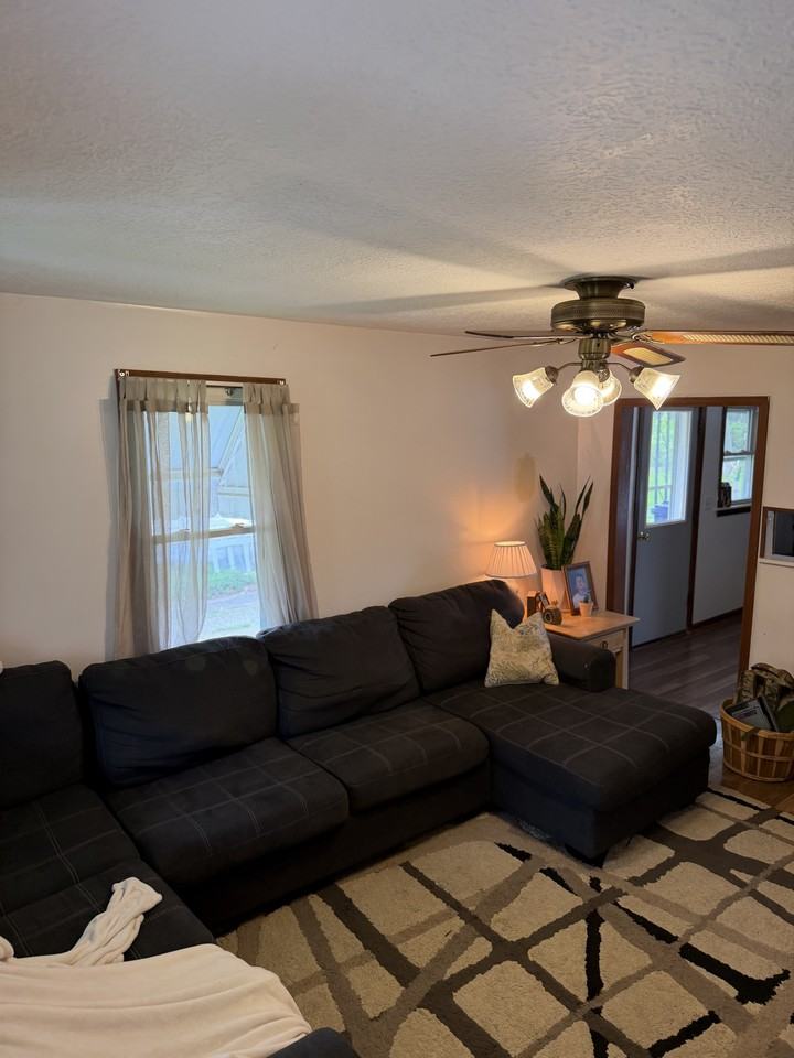 619 Pine St #NA - Photo 3 of 11