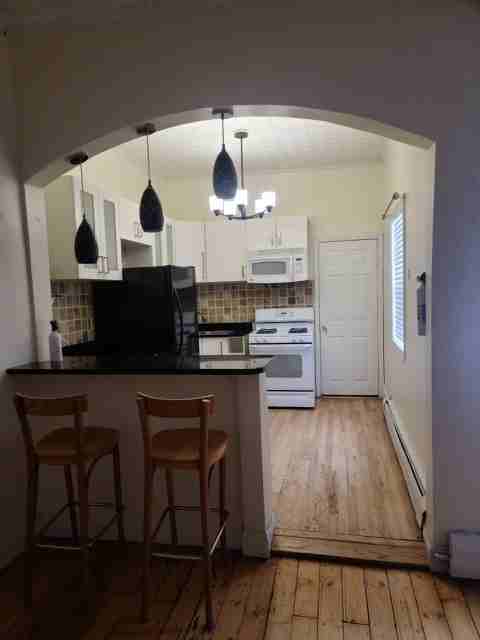 710 6th St #1