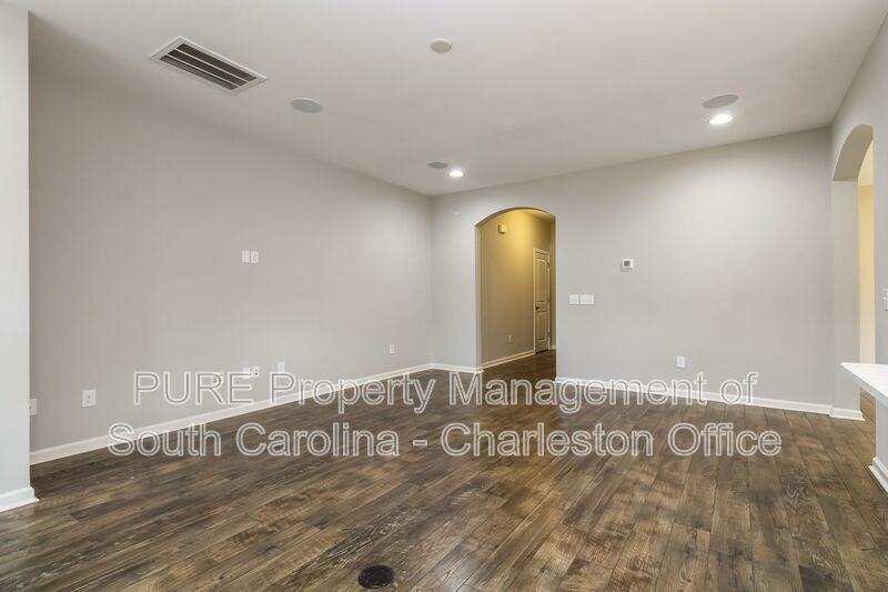 616 Zinnia Dr - Photo 2 of 22