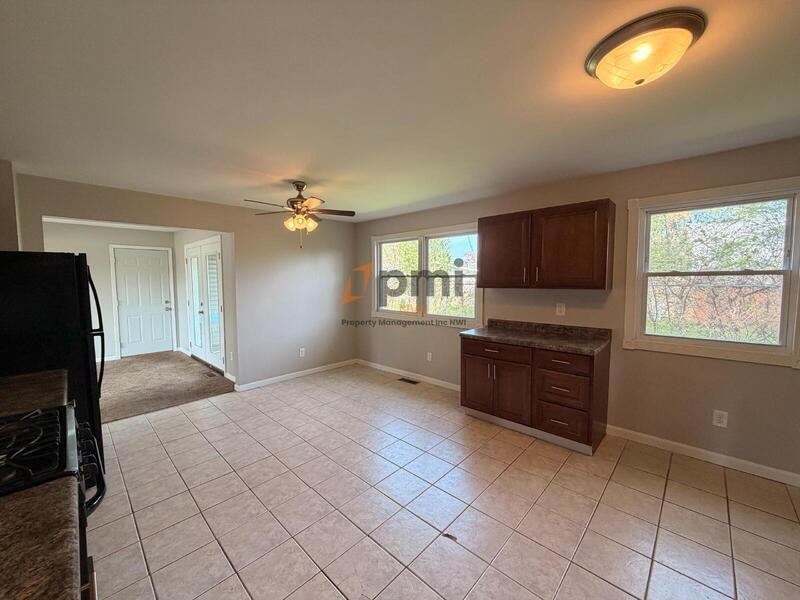 365 Raven Ct - Photo 7 of 22