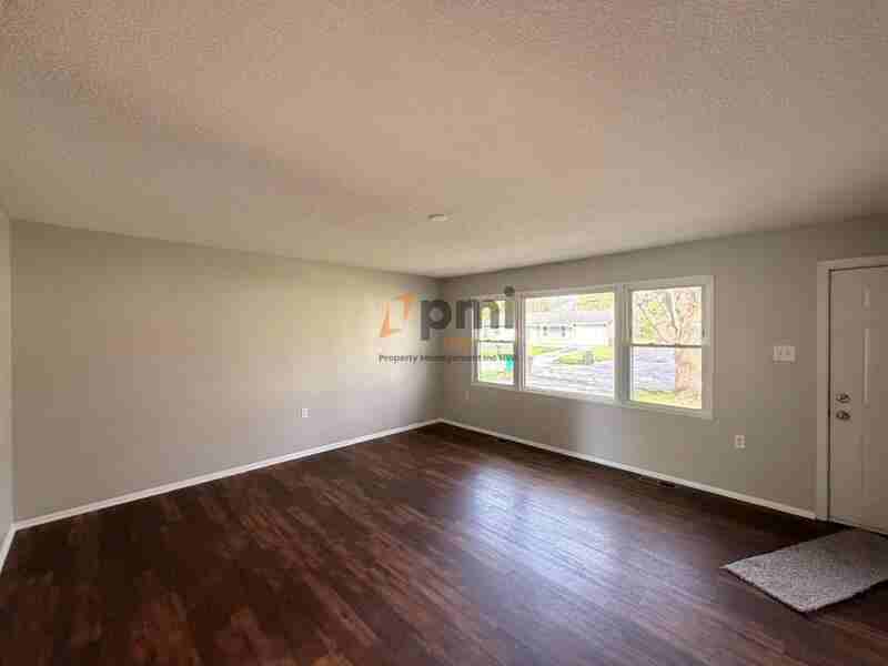 774 Fox River Rd - Photo 4 of 16