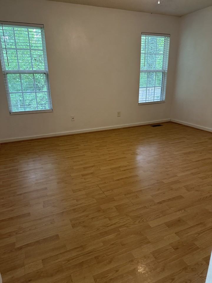 3939 Mcintosh St #NA - Photo 2 of 9