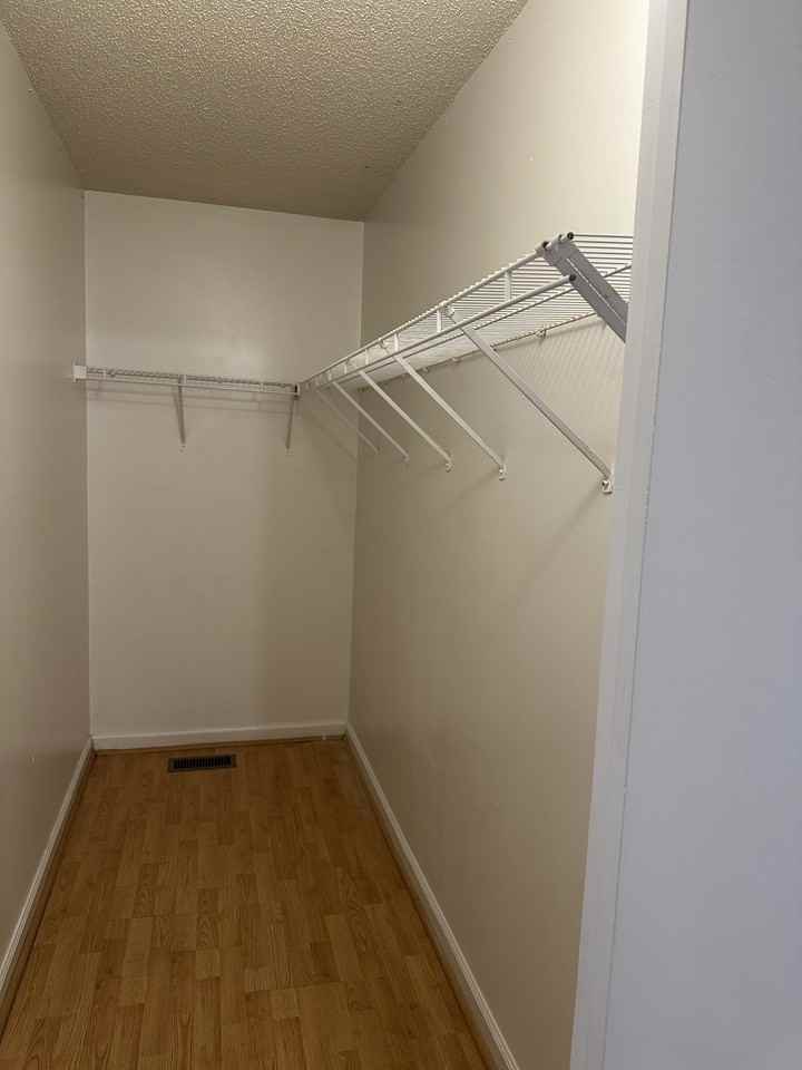 3939 Mcintosh St #NA - Photo 6 of 9