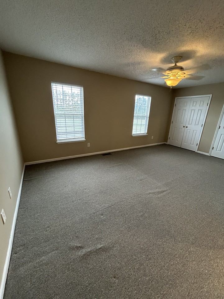 4950 Deveron St #A - Photo 4 of 11