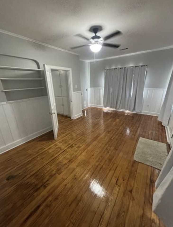 1100 Avenue A #NA - Photo 4 of 9