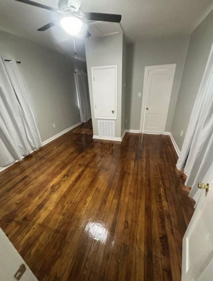 1100 Avenue A #NA - Photo 7 of 9