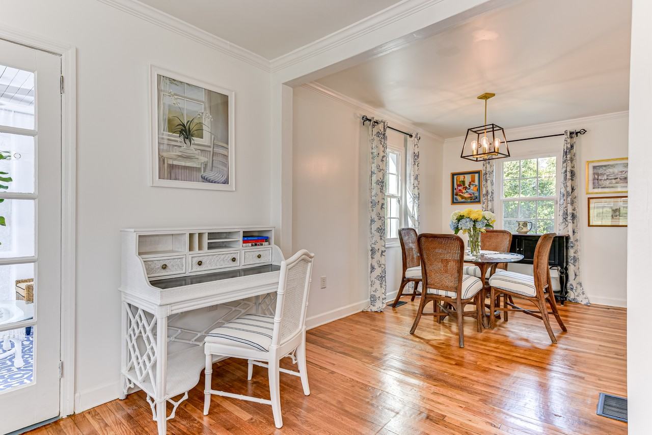 2701 Oakland Ave #NA - Photo 3 of 10